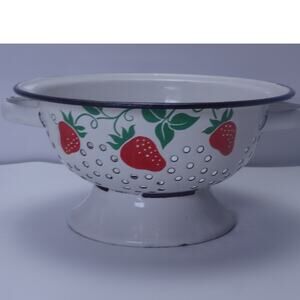 Vintage 1983 Teleflora Strawberry Enamelware Colander